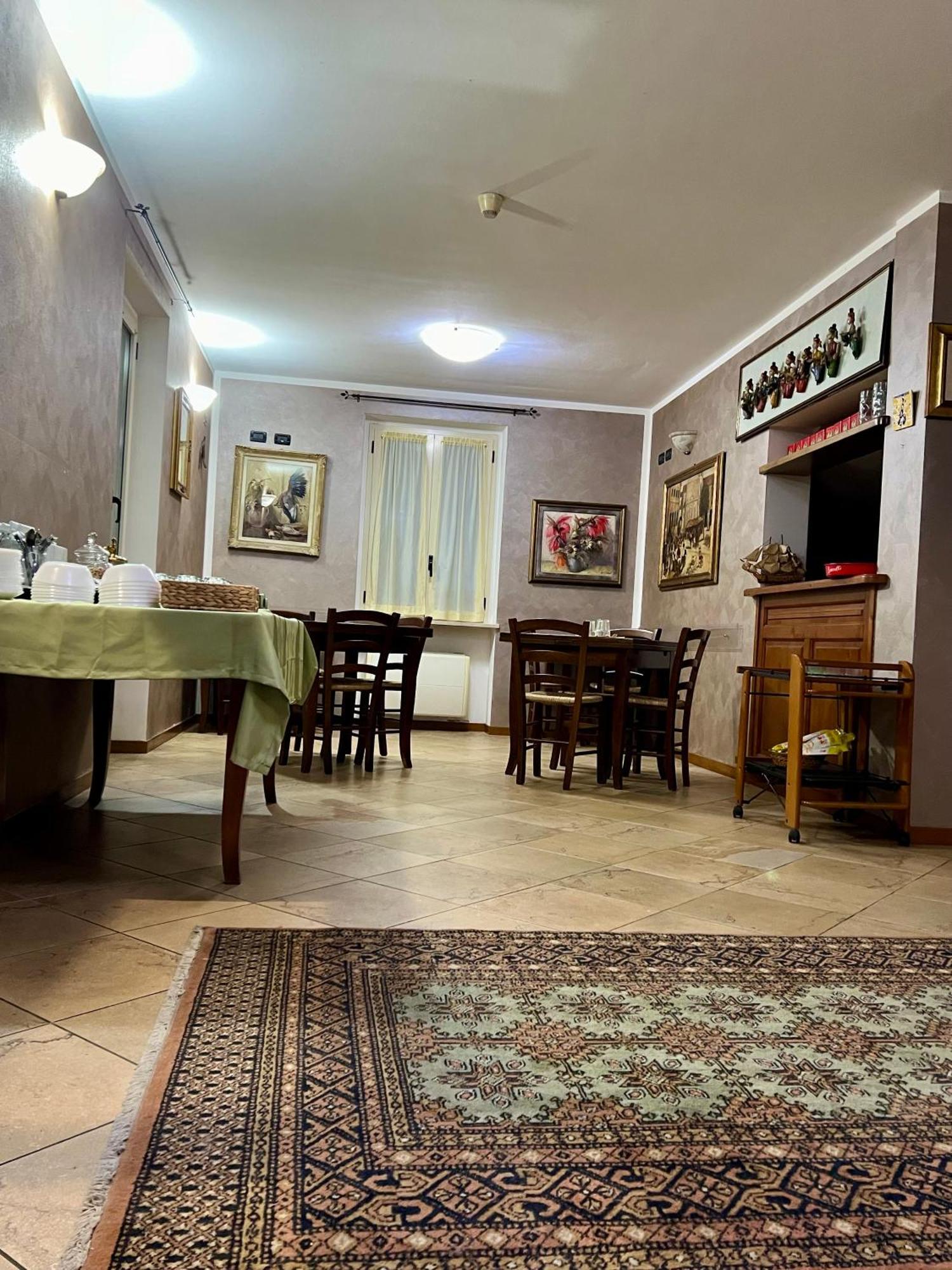 Albergo Quatro Pini Pozzolengo Bagian luar foto