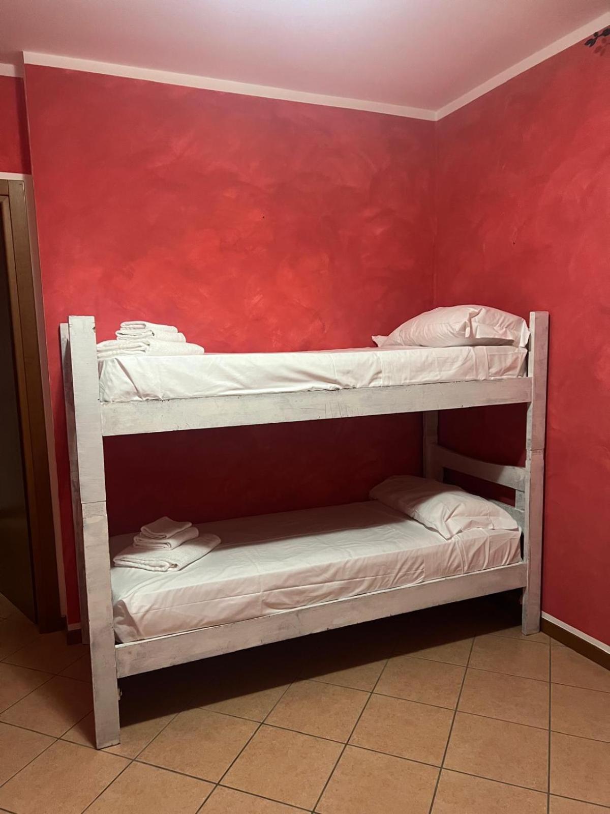 Albergo Quatro Pini Pozzolengo Bagian luar foto
