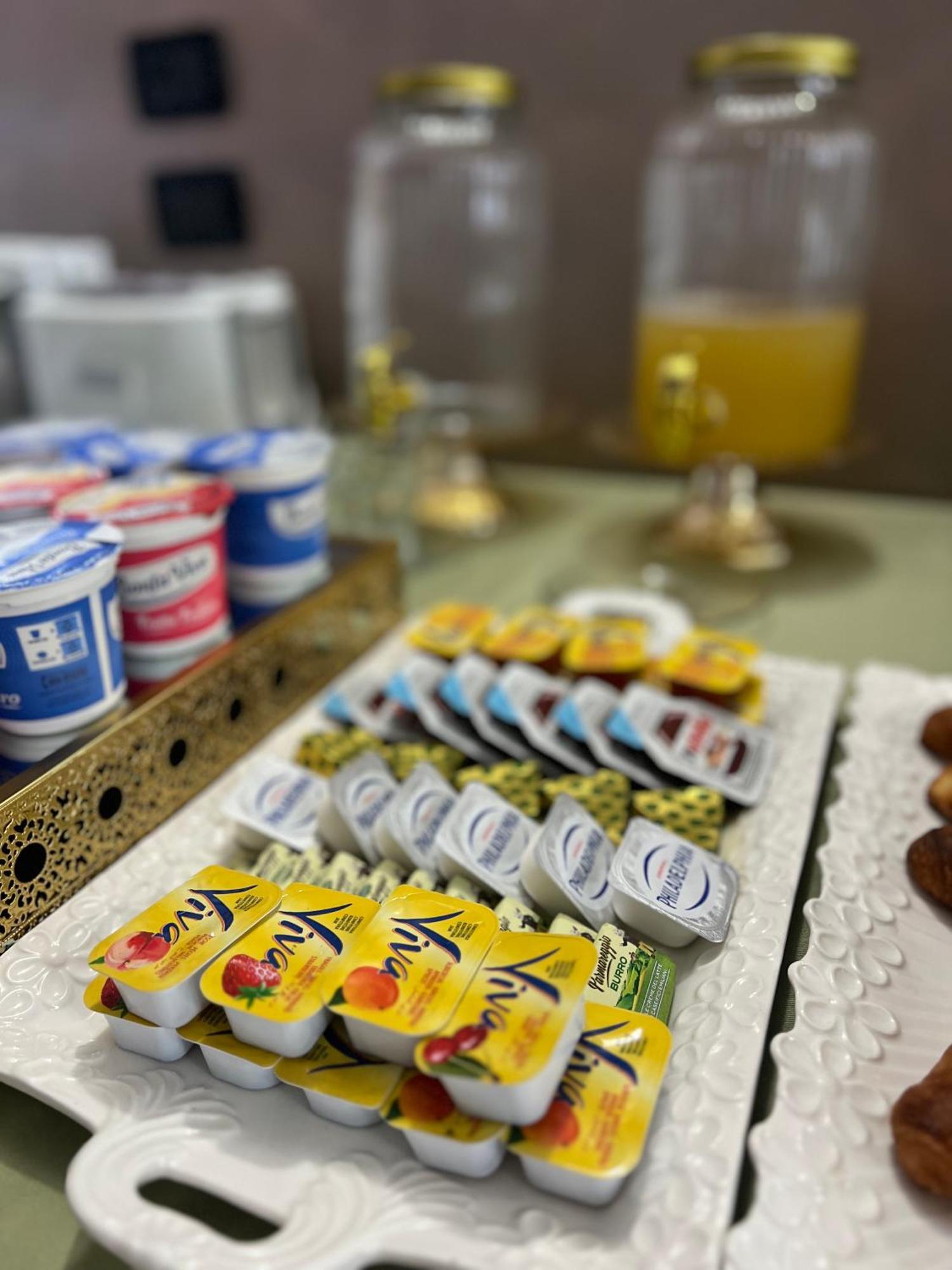 Albergo Quatro Pini Pozzolengo Bagian luar foto