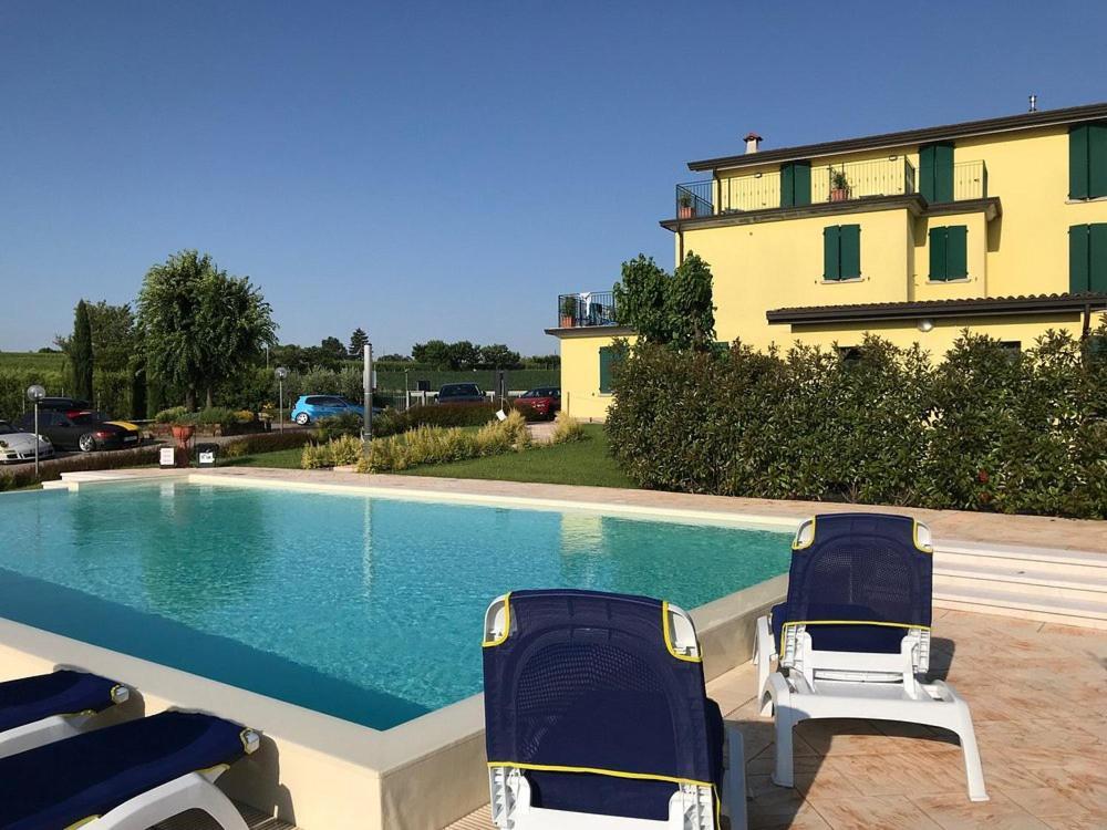 Albergo Quatro Pini Pozzolengo Bagian luar foto